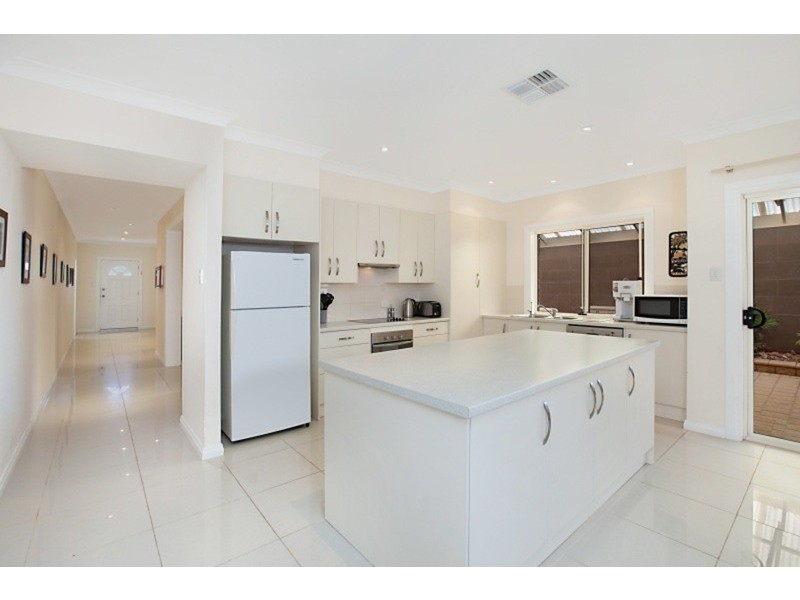 3 Lumsden Court, Evanston Park SA 5116