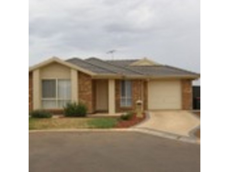 10 Albert Court, Andrews Farm SA 5114