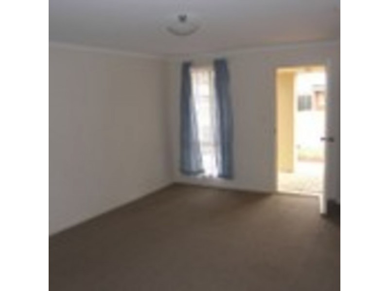 10 Albert Court, Andrews Farm SA 5114