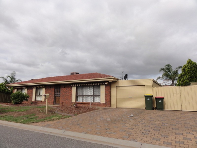 2 Hughes Court, Andrews Farm SA 5114
