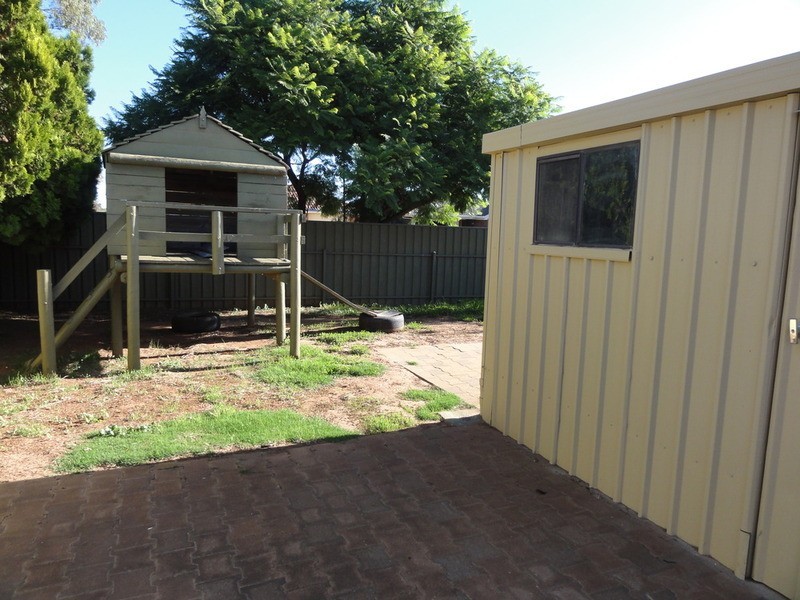 2 Hughes Court, Andrews Farm SA 5114