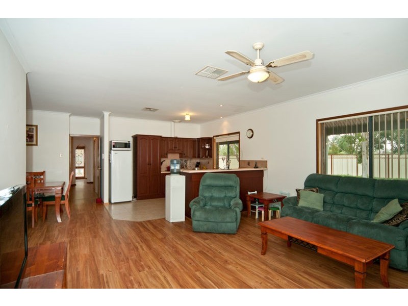 15 Lawrie Road, Lewiston SA 5501