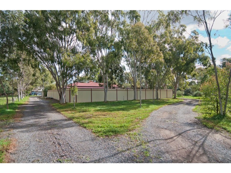 15 Lawrie Road, Lewiston SA 5501