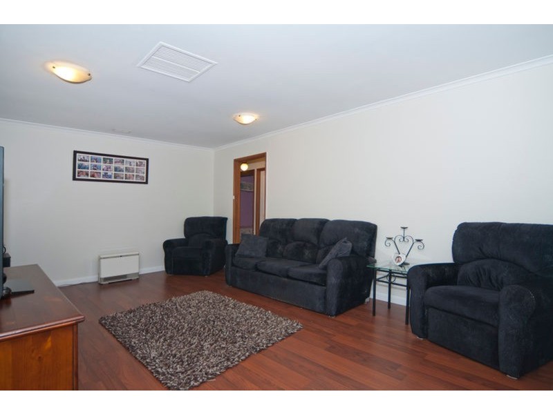 7 Noora Crescent, Munno Para SA 5115