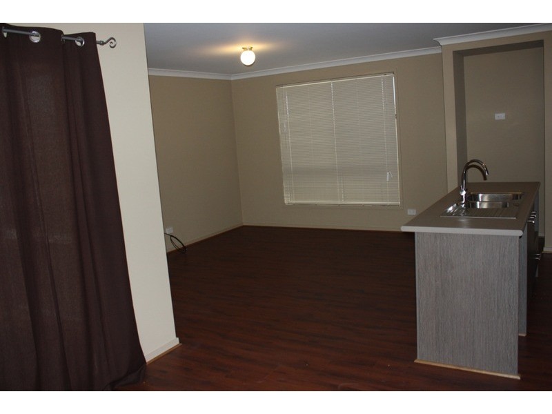 Lt 348 Newton Boulevard, Munno Para West SA 5115