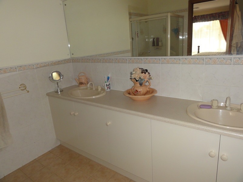 6 Cleland Court, Willaston SA 5118