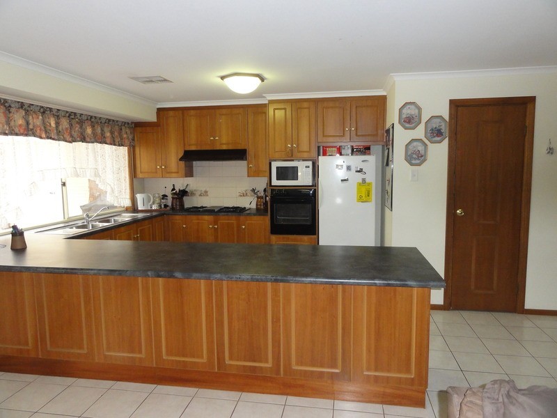 6 Cleland Court, Willaston SA 5118