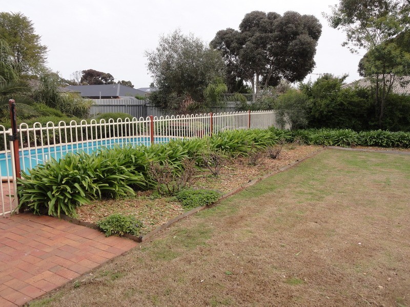 6 Cleland Court, Willaston SA 5118