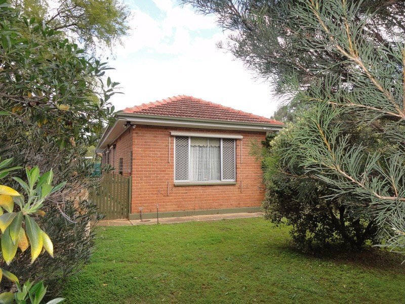 6 Chaddenwick Road, Elizabeth Vale SA 5112