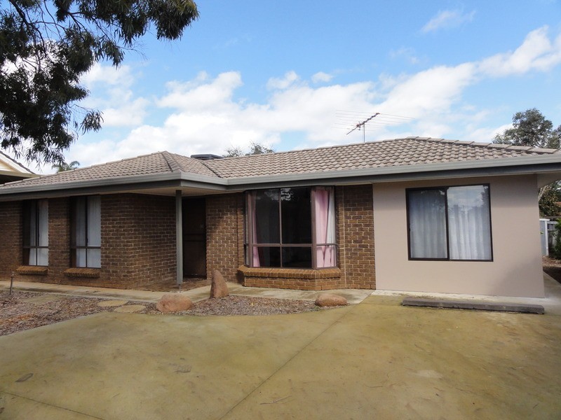 18 Krieg Road, Evanston Park SA 5116