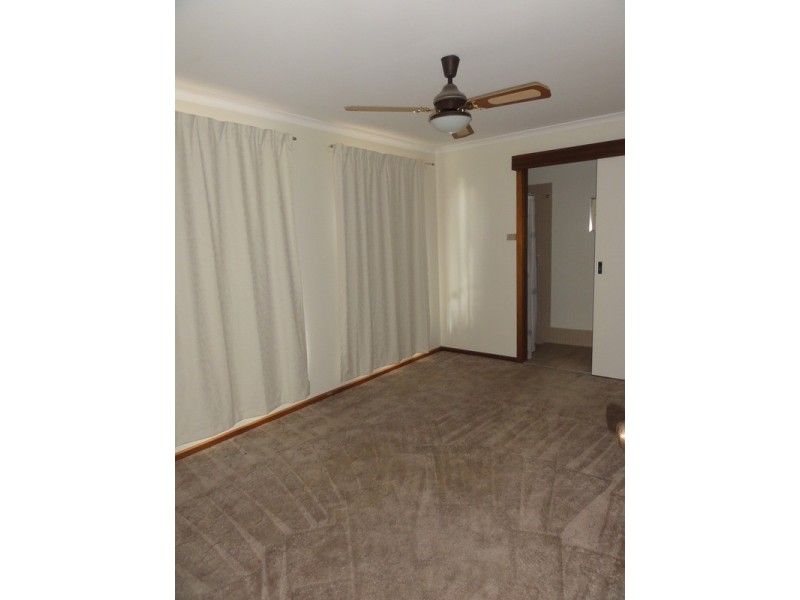 18 Krieg Road, Evanston Park SA 5116