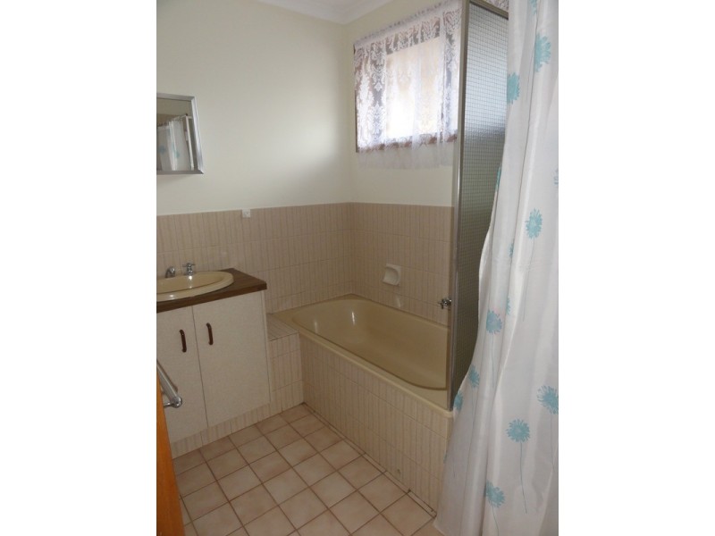 18 Krieg Road, Evanston Park SA 5116