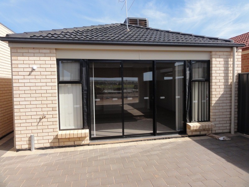 9 Semillon Crescent, Andrews Farm SA 5114