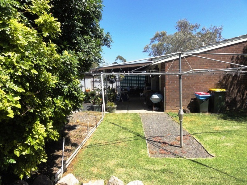 8 Hindmarsh Boulevard, Evanston Gardens SA 5116