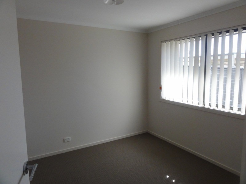 1716 Semillon Crescent, Andrews Farm SA 5114