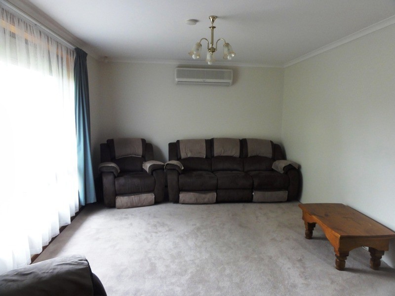 8 Camelia Drive, Parafield Gardens SA 5107