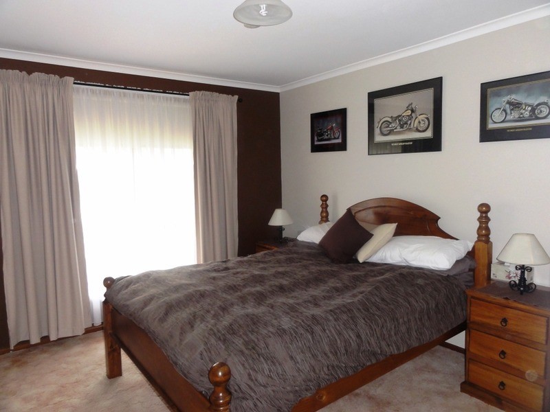8 Camelia Drive, Parafield Gardens SA 5107