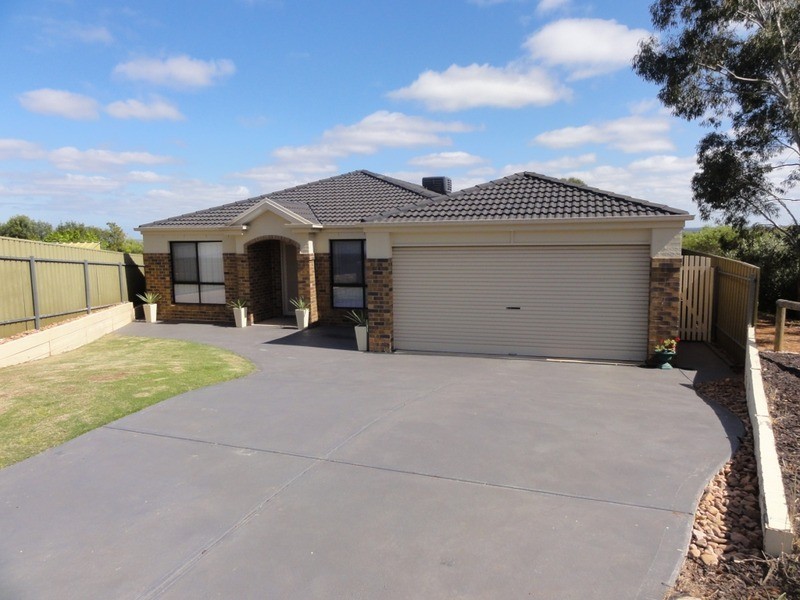 11 Tarana Court, Hillbank SA 5112