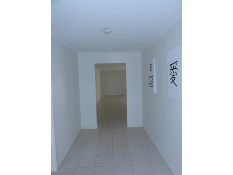 8 Amberwell Terrace, Burton SA 5110