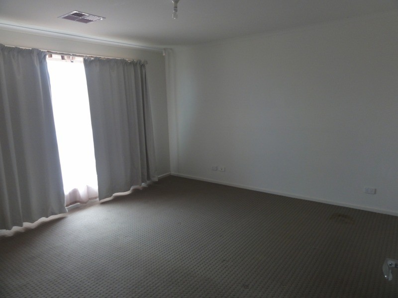 8 Amberwell Terrace, Burton SA 5110