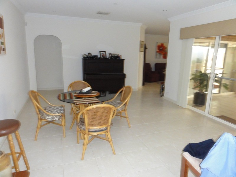 6 Thompson Circuit, Evanston Park SA 5116