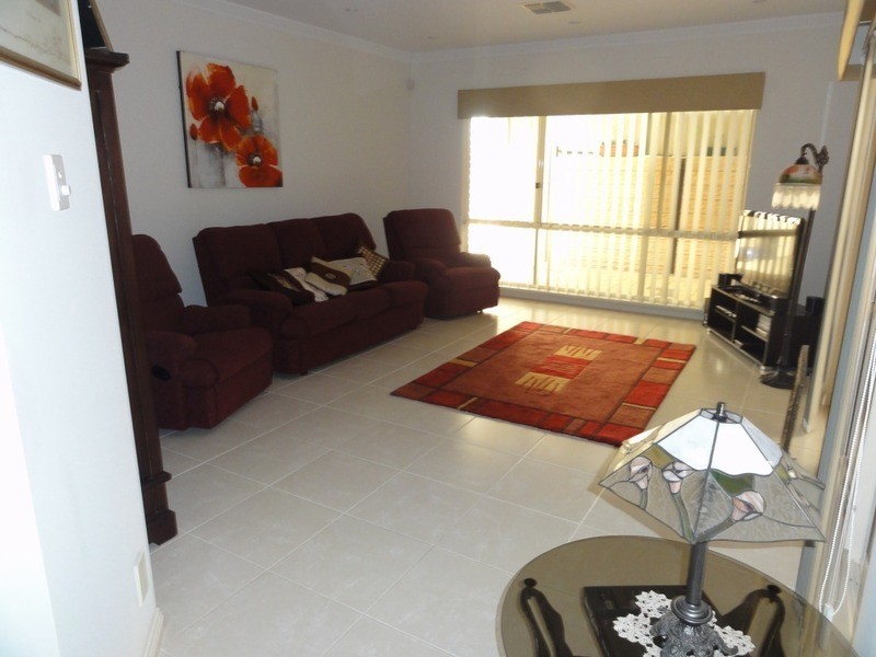 6 Thompson Circuit, Evanston Park SA 5116