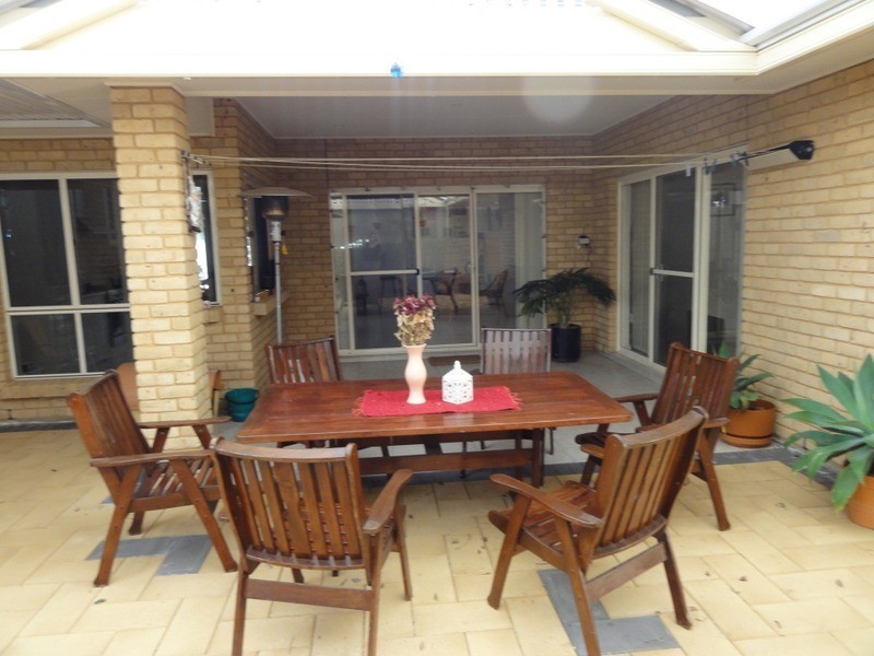 6 Thompson Circuit, Evanston Park SA 5116