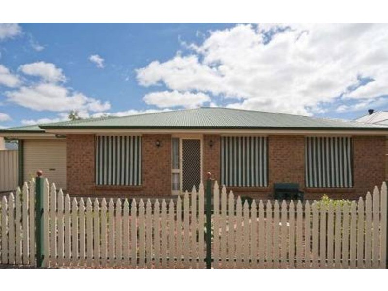 7 Railway Crescent, Evanston SA 5116