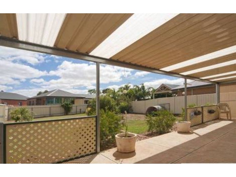 7 Railway Crescent, Evanston SA 5116