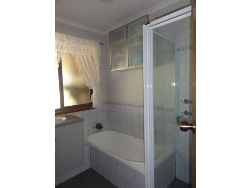 13 Lawrie Road, Lewiston SA 5501