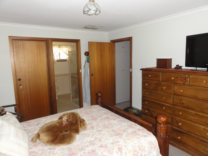 13 Lawrie Road, Lewiston SA 5501