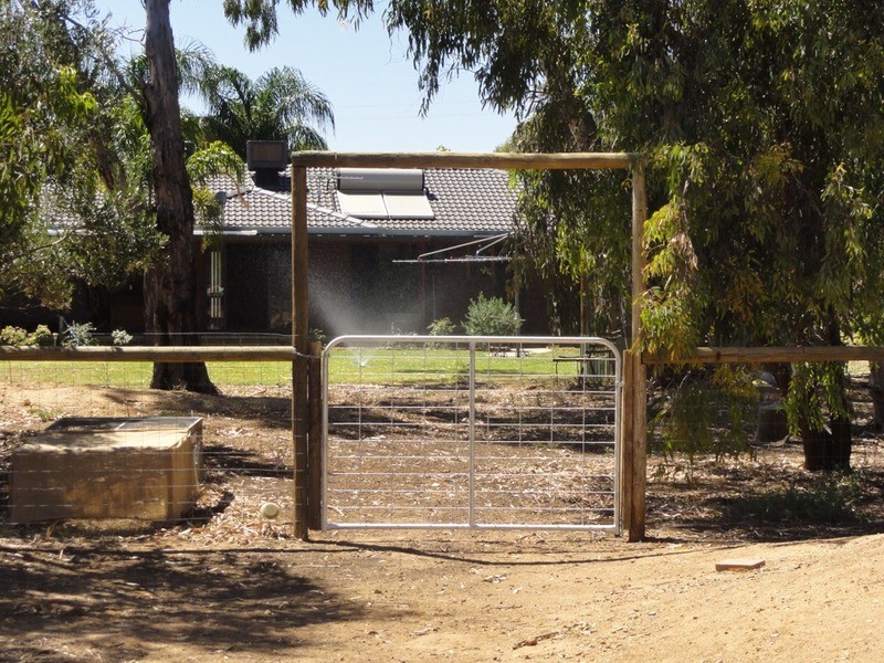 13 Lawrie Road, Lewiston SA 5501