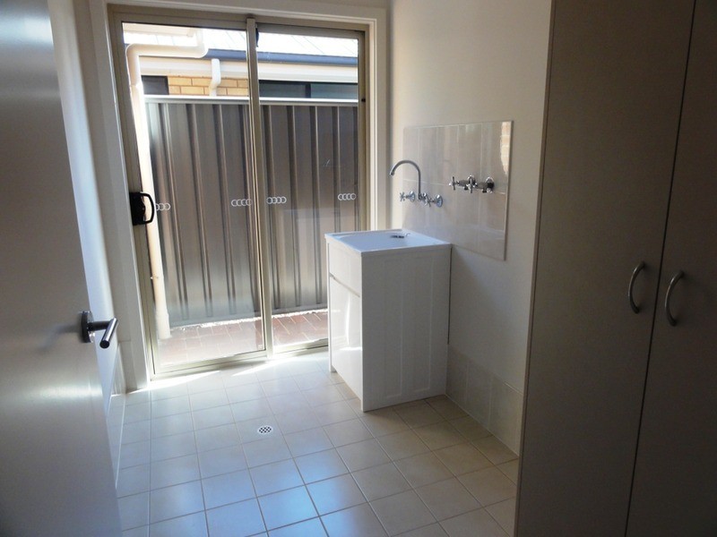 8 Tuggerah Avenue, Andrews Farm SA 5114