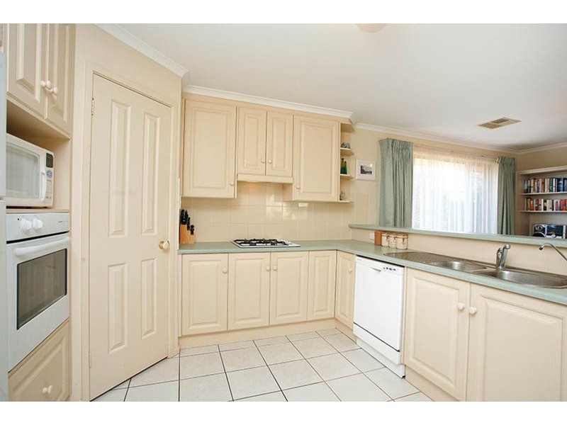 25 Rowe Circuit, Walkley Heights SA 5098