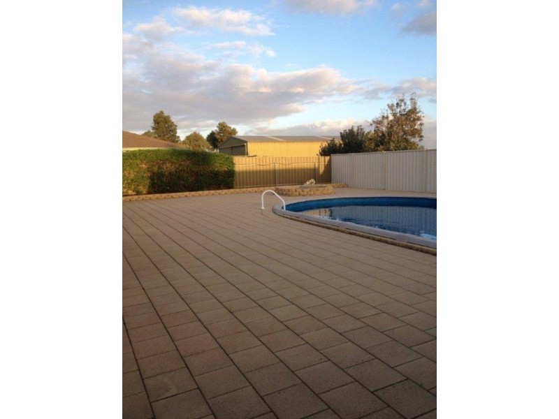 14 Higgins Road, Angle Vale SA 5117