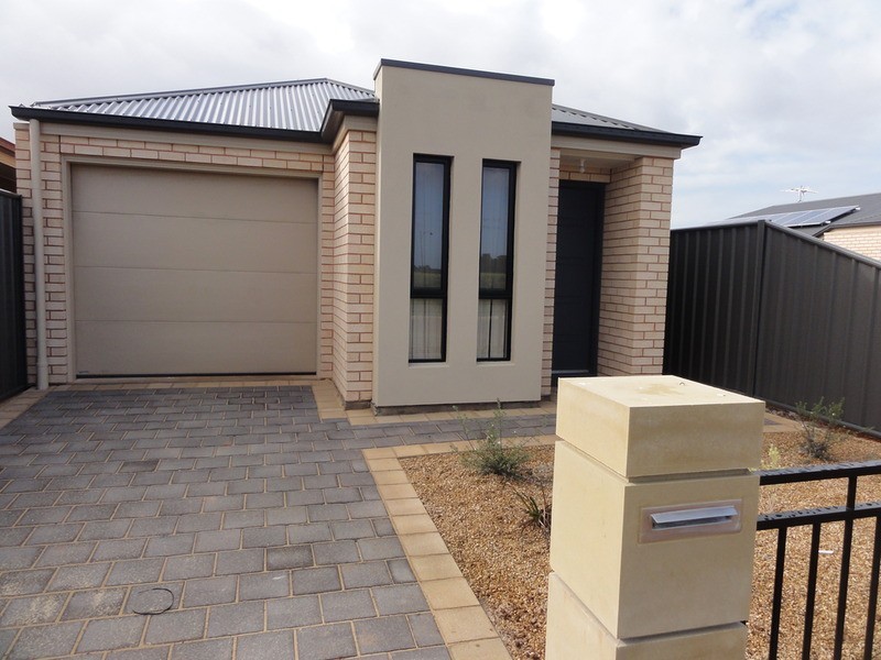 14 Tuggarah Street, Andrews Farm SA 5114