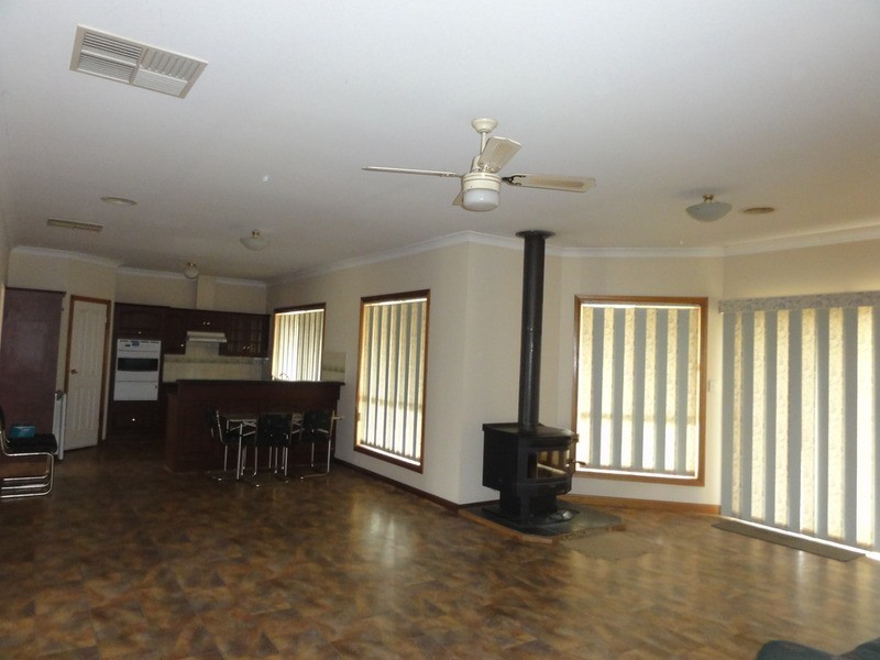 4 MaxFatchen Drive, Angle Vale SA 5117