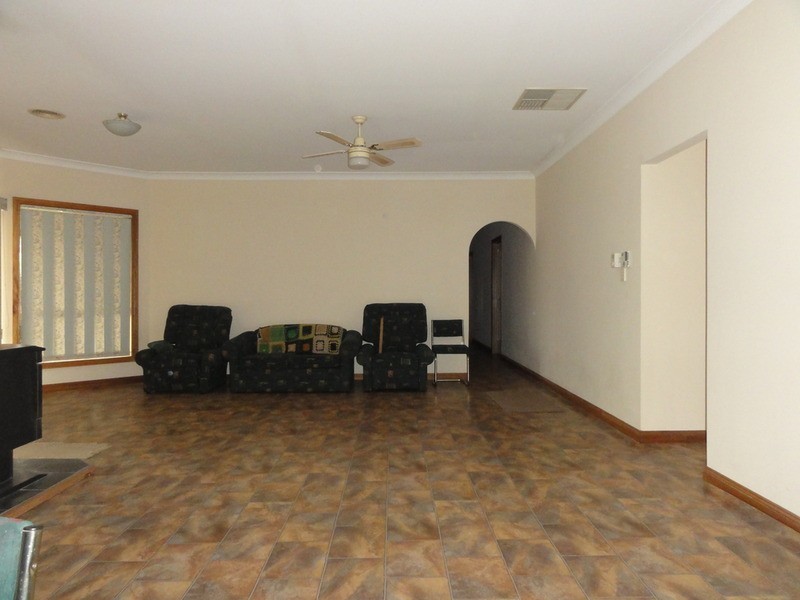 4 MaxFatchen Drive, Angle Vale SA 5117