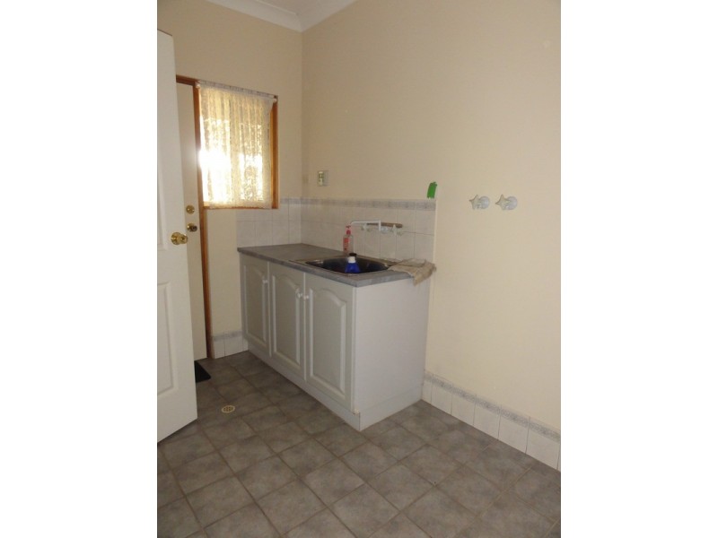 4 MaxFatchen Drive, Angle Vale SA 5117