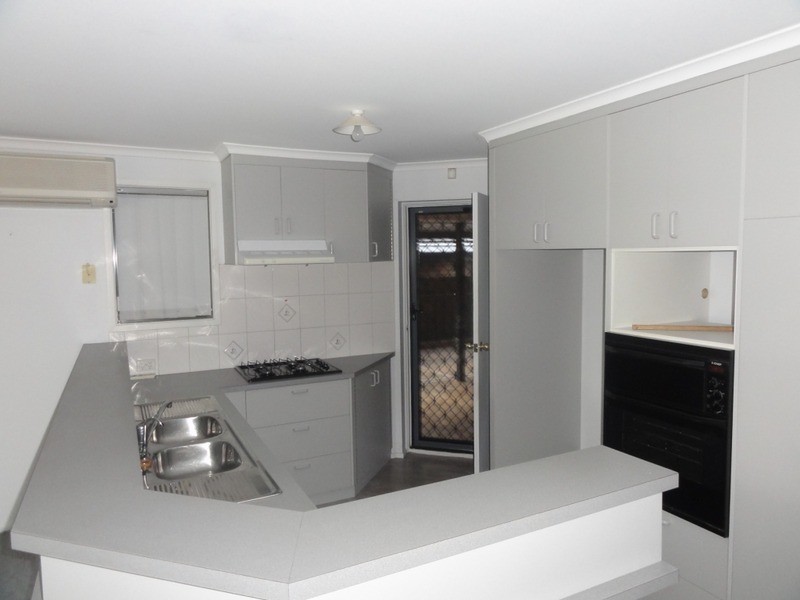 8 Mitchell Drive, Evanston Park SA 5116
