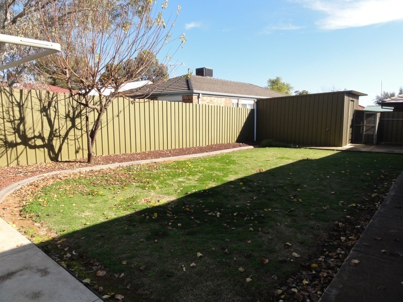 8 Mitchell Drive, Evanston Park SA 5116