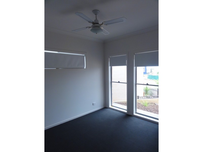 8 Finnis Street, Blakeview SA 5114