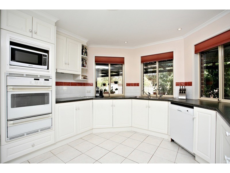 19 Barons Court, Greenock SA 5360