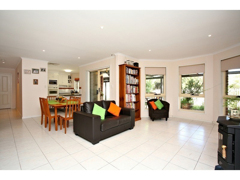 19 Barons Court, Greenock SA 5360