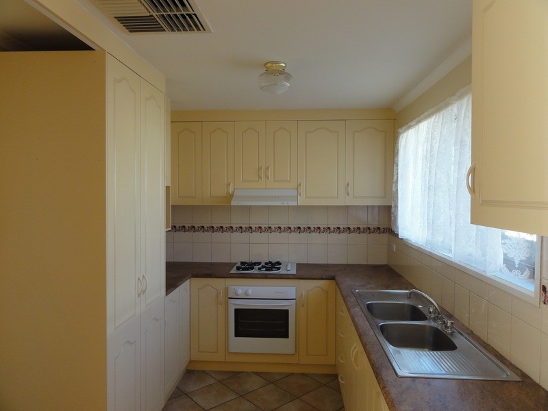 2 Hughes Court, Andrews Farm SA 5114