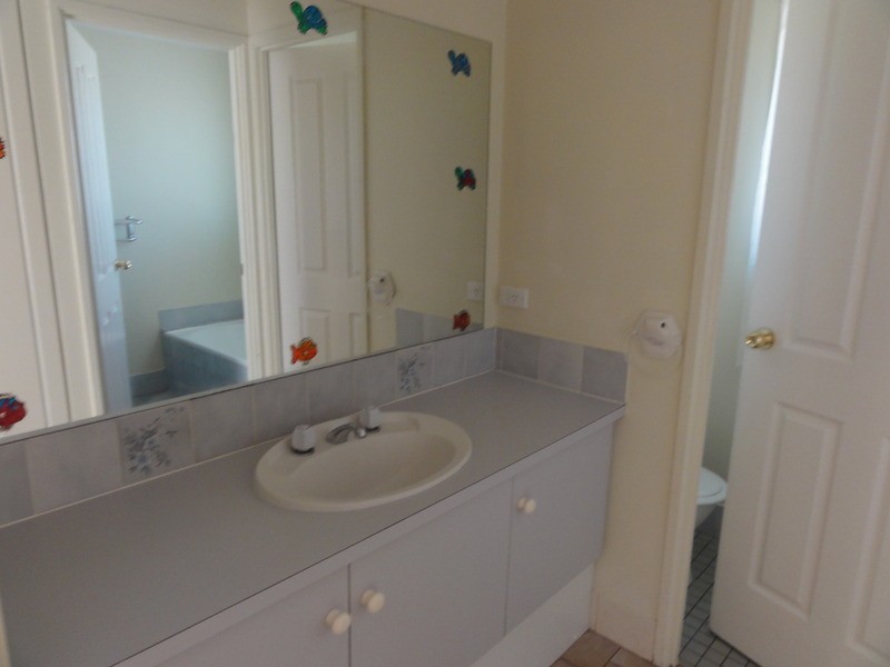 2 Hughes Court, Andrews Farm SA 5114