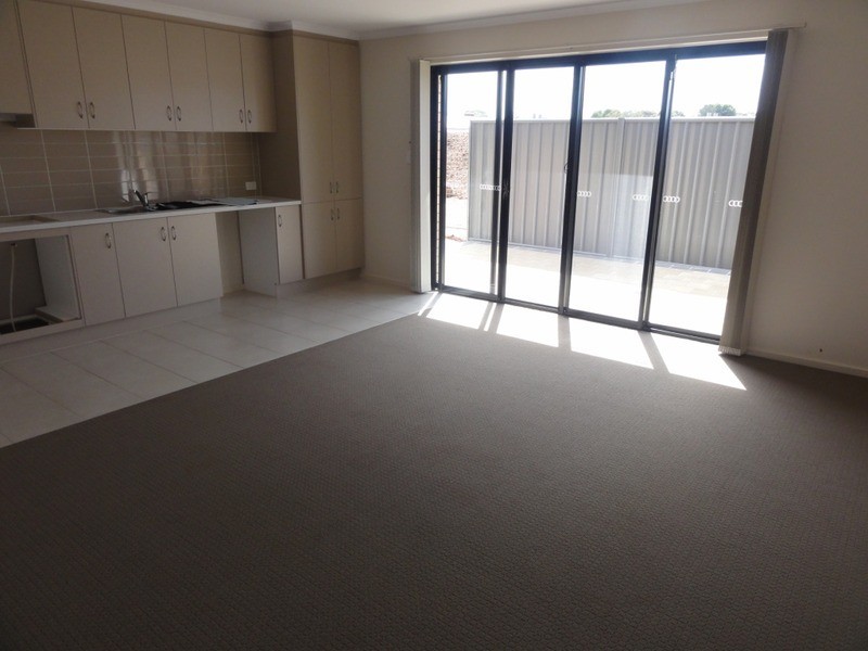 4 (LT830) Como Court, Andrews Farm SA 5114