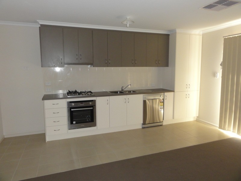 4 (LT830) Como Court, Andrews Farm SA 5114