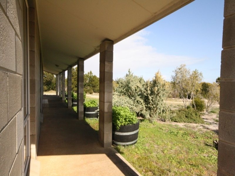 196 The Esplanade, Parham SA 5501