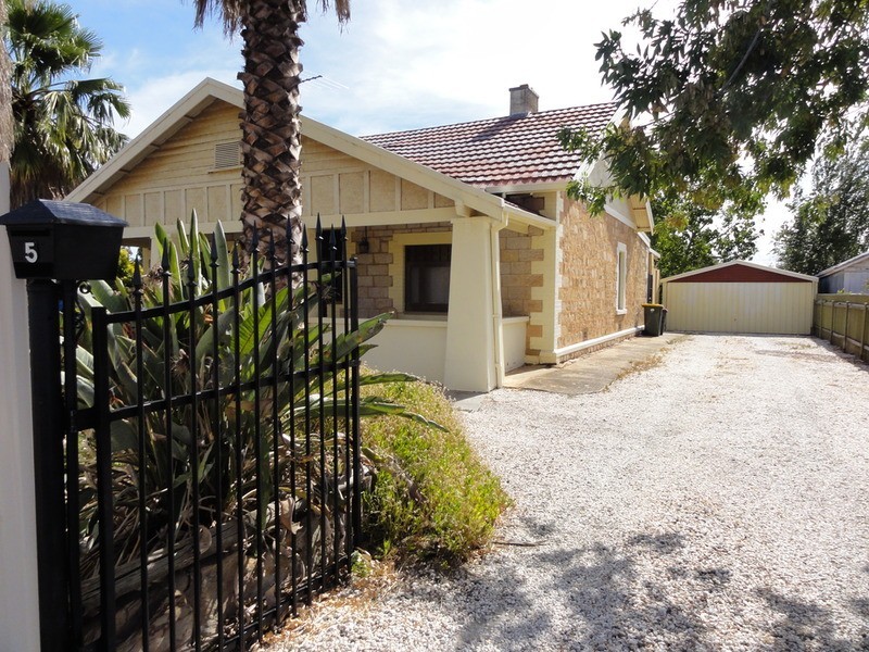 5 Barnett Road, Evanston SA 5116